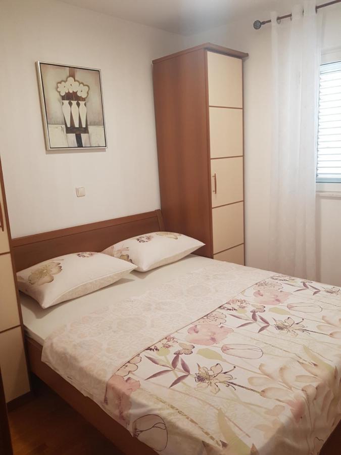 Apartment Lea Slatine Esterno foto