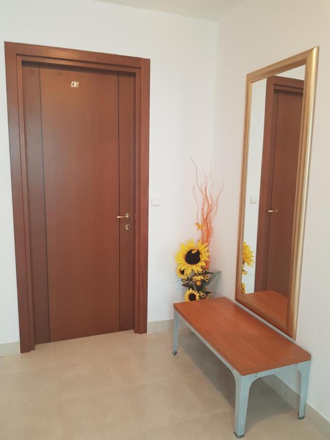 Apartment Lea Slatine Esterno foto